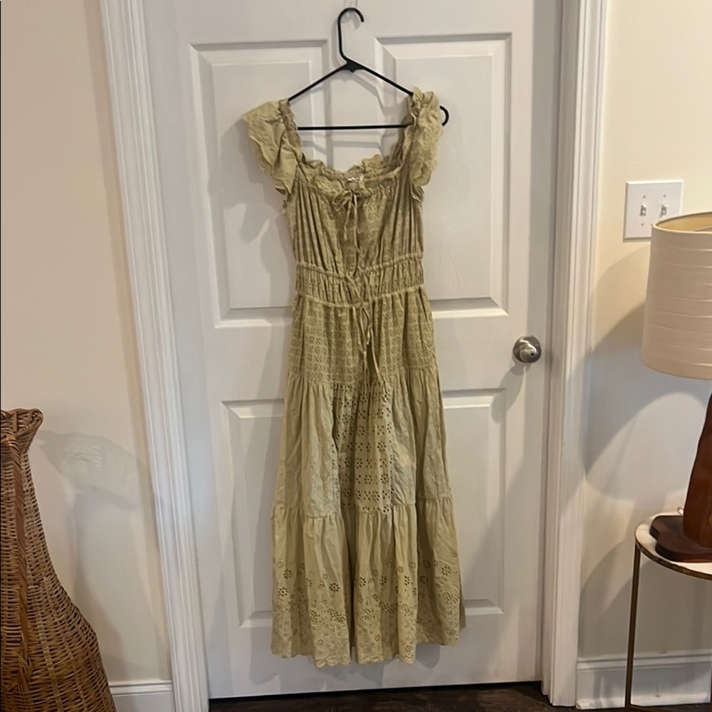 Soft Green “unsubscribed” American Eagle dress in size 0